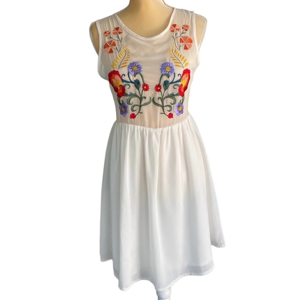 BAR III Women’s Sleeveless Floral Embroidered Mesh Bodice Dress Size: S - Picture 1 of 10